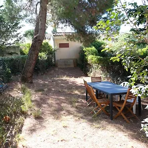 Appartement 2 Chambres, Grand Jardin Et Parking, Aix-en-Provence